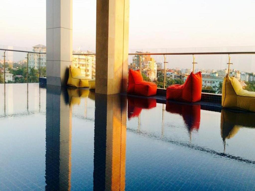 יאנגון Jasmine Palace מראה חיצוני תמונה