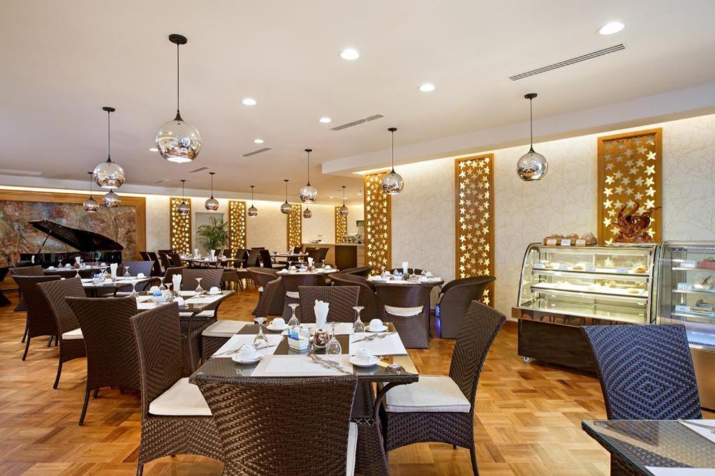 יאנגון Jasmine Palace מראה חיצוני תמונה