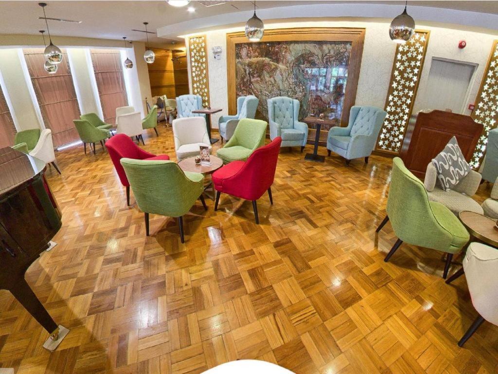 יאנגון Jasmine Palace מראה חיצוני תמונה