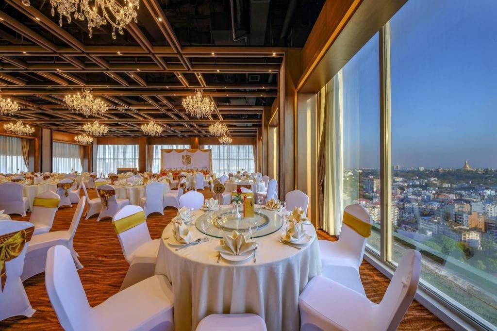 יאנגון Jasmine Palace מראה חיצוני תמונה