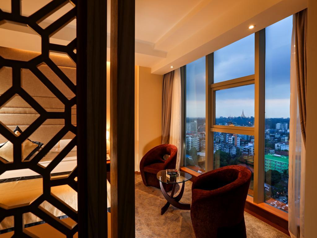 יאנגון Jasmine Palace מראה חיצוני תמונה