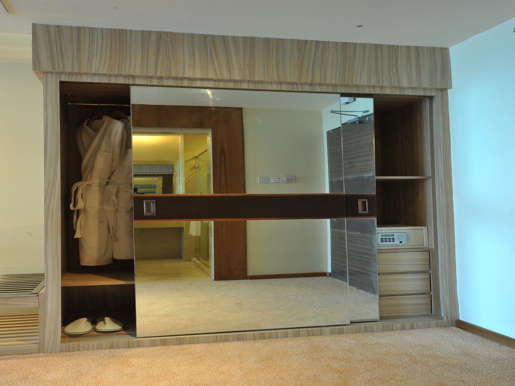 יאנגון Jasmine Palace מראה חיצוני תמונה